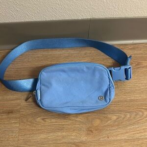 Lululemonn belt bag
